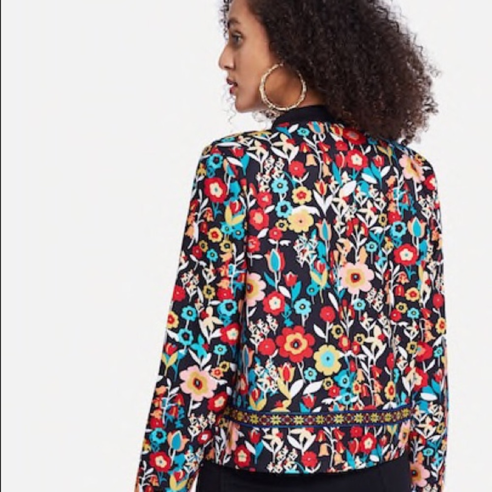 🌺🌹🌸☘️🌼Floral jacket - Picture 3 of 3